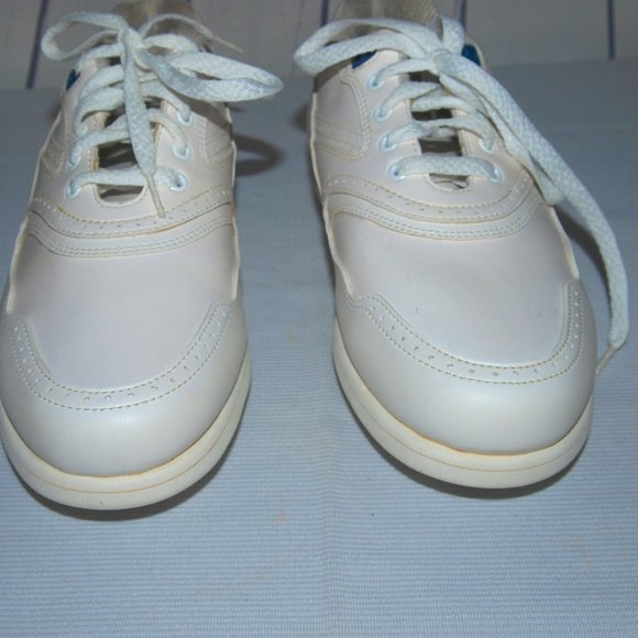 Men's Golf Shoes Foot-Joy Green-Joys 48900 White Men's Golf Shoe 8M - Picture 2 of 6